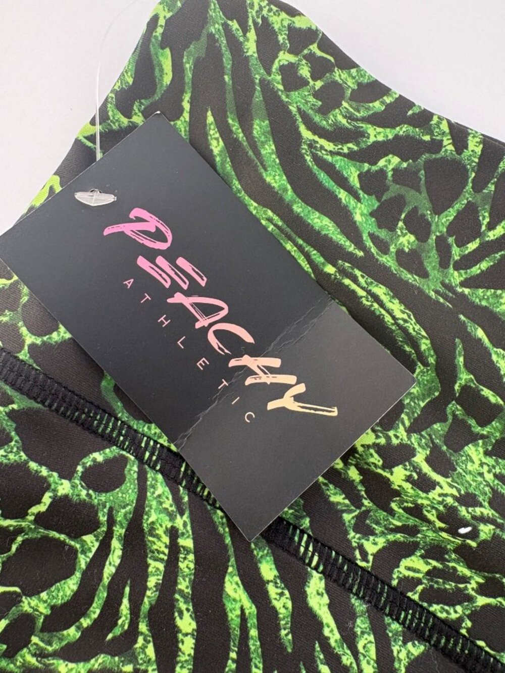 Peachy Athletic NWT Halcyon Bike Crossfit Gym Shorts Green Animal Print Medium - Picture 6 of 10
